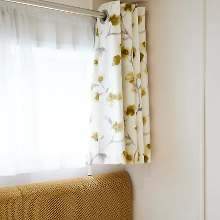 Woodpecker With Hot Tub Lodge