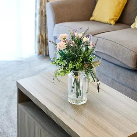 Lodge Woodpecker With Hot Tub South Cave