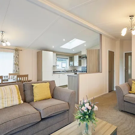 Woodpecker With Hot Tub * South Cave