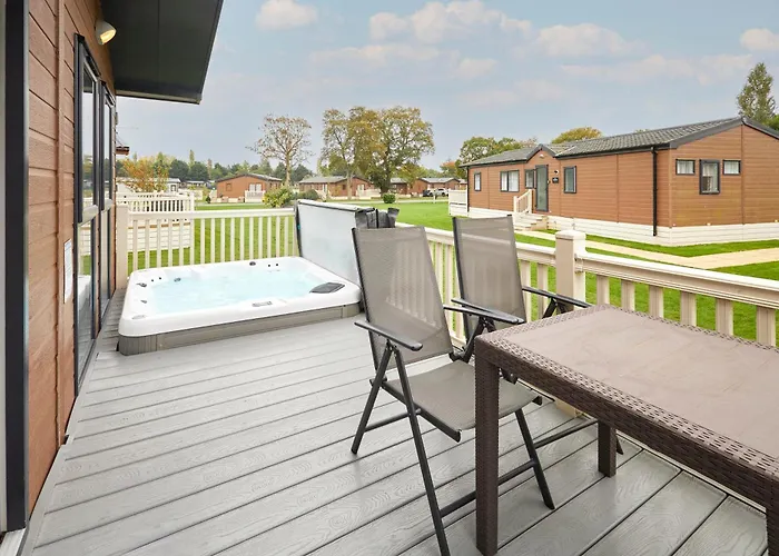 Woodpecker With Hot Tub