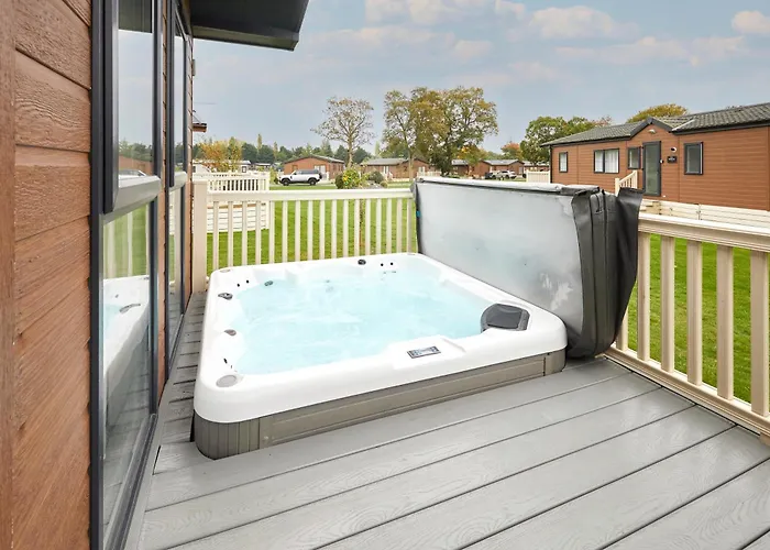 山林小屋 Woodpecker With Hot Tub 约克