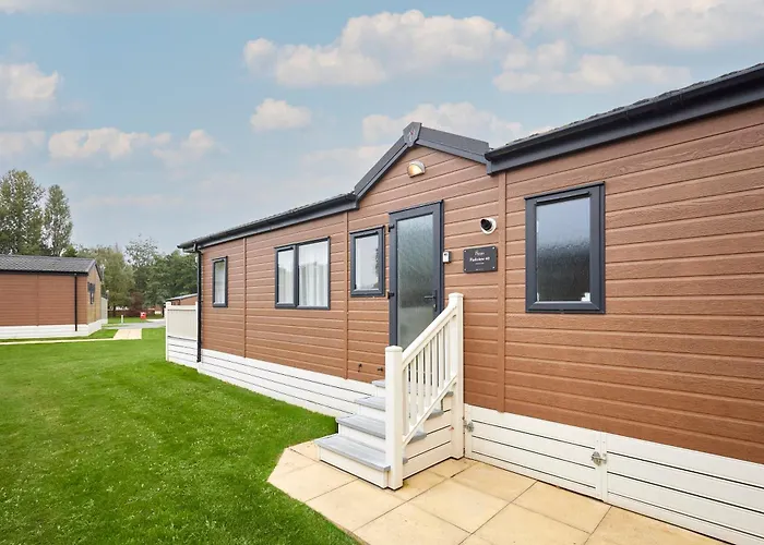 ロッジ Woodpecker With Hot Tub ヨーク